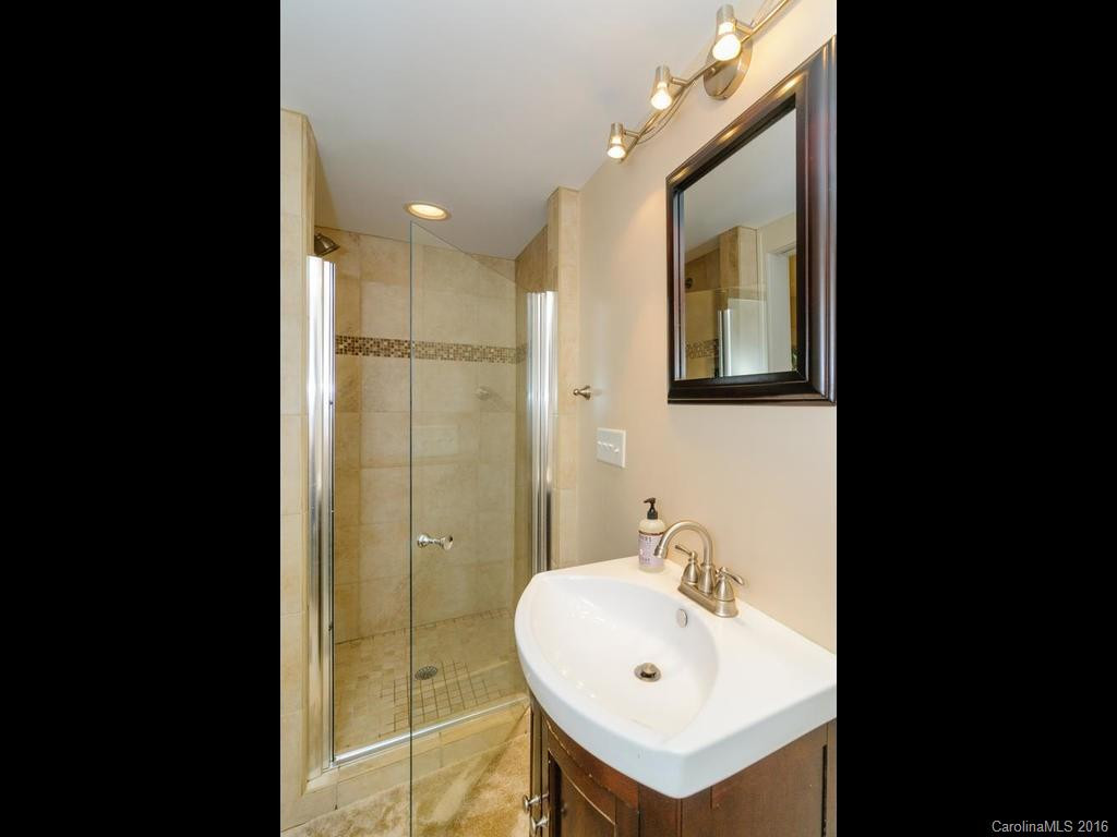 219 Fairfax Avenue - Photo 15