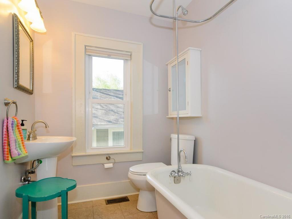 219 Fairfax Avenue - Photo 20