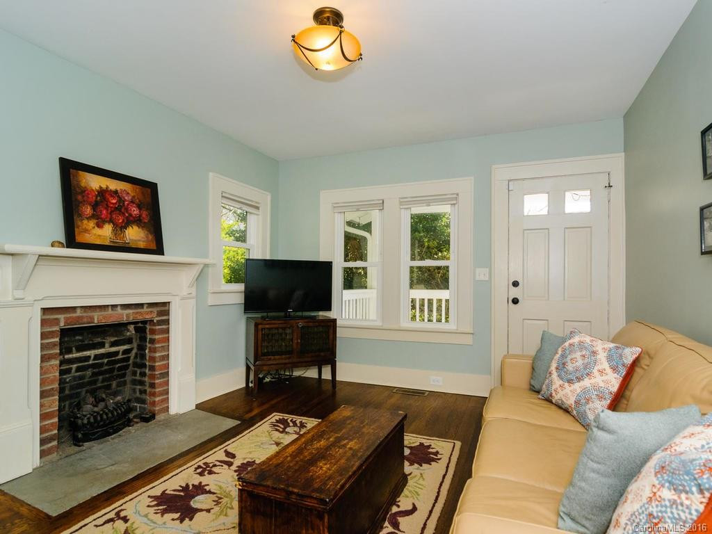 219 Fairfax Avenue - Photo 3