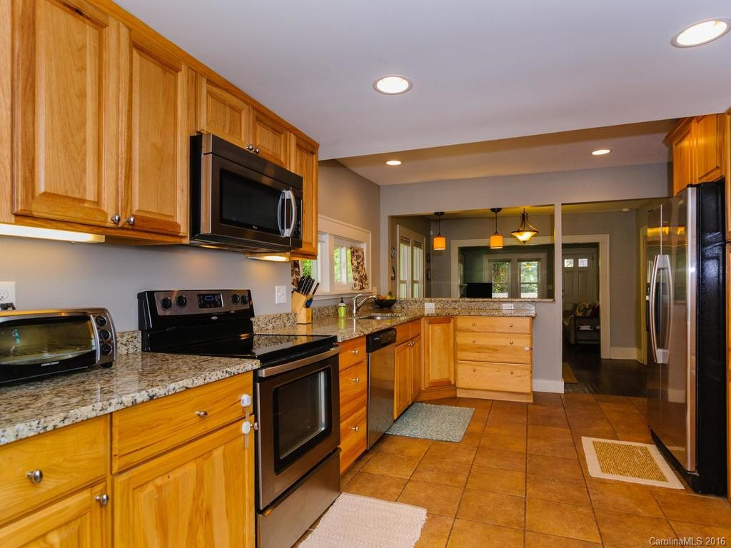 219 Fairfax Avenue - Photo 9