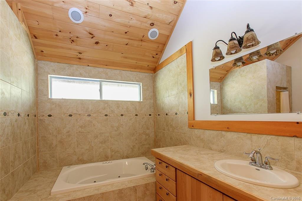 8593 Sugar Hill Road - Photo 18