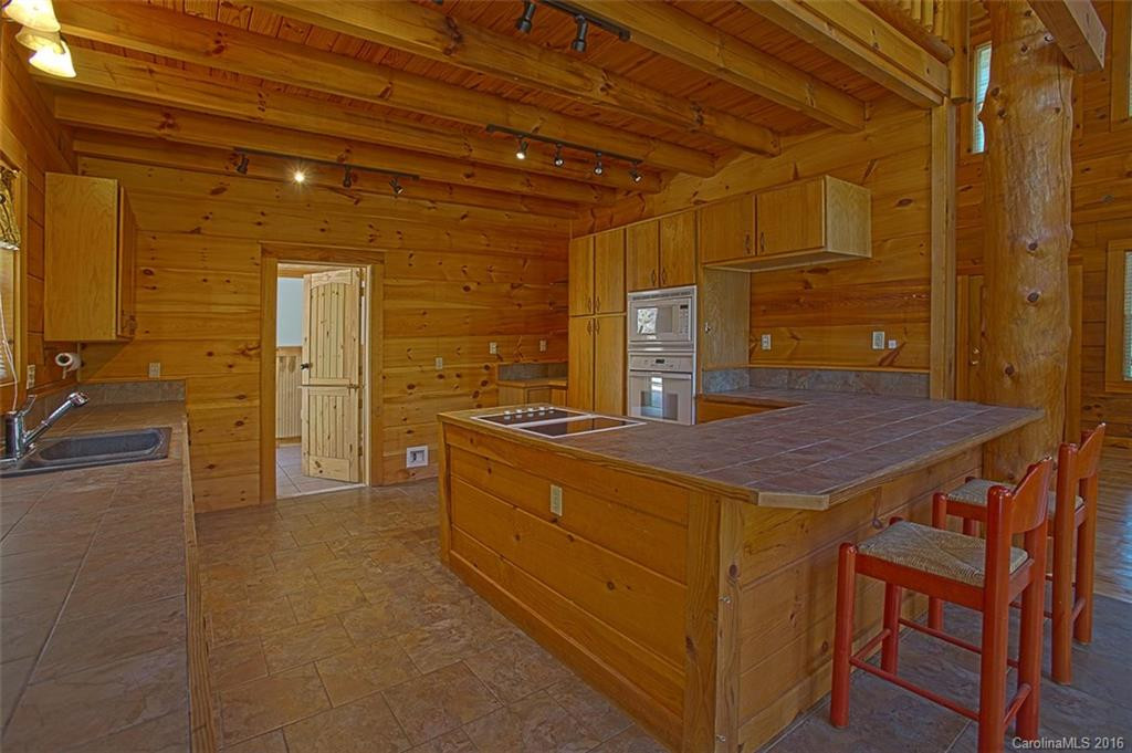 8593 Sugar Hill Road - Photo 7