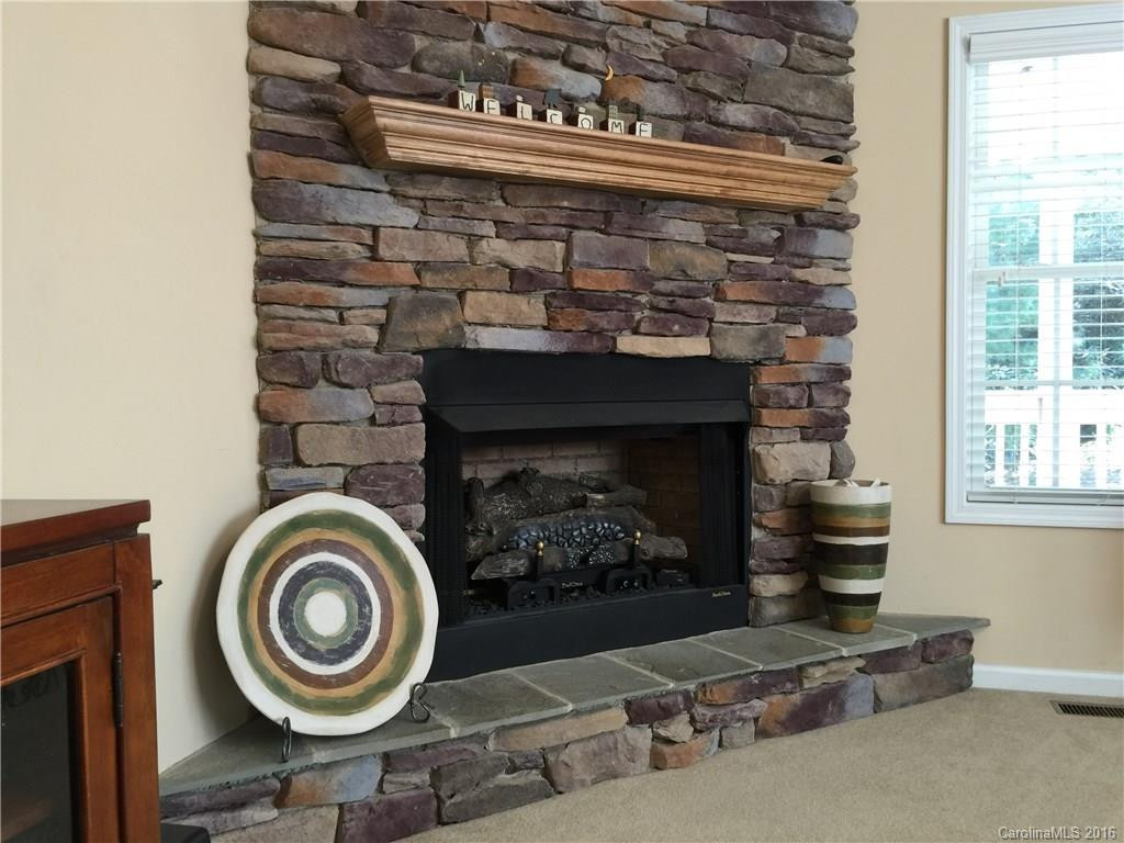 273 Cross Creek Drive - Photo 2