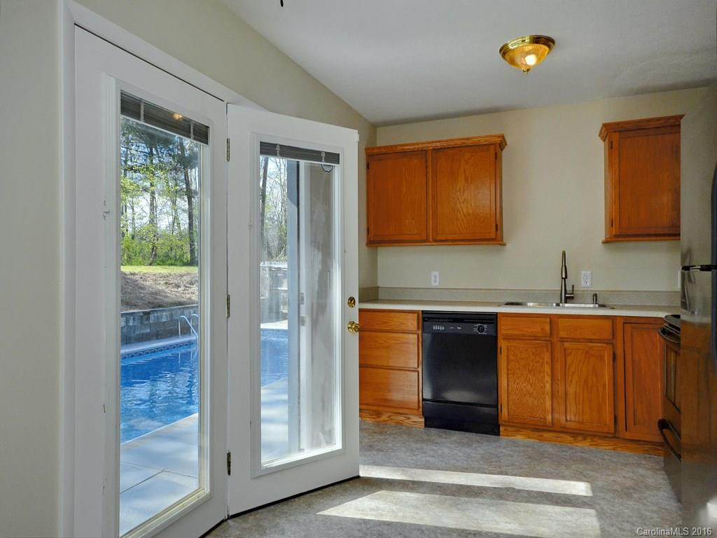 403 Rowland Road - Photo 6