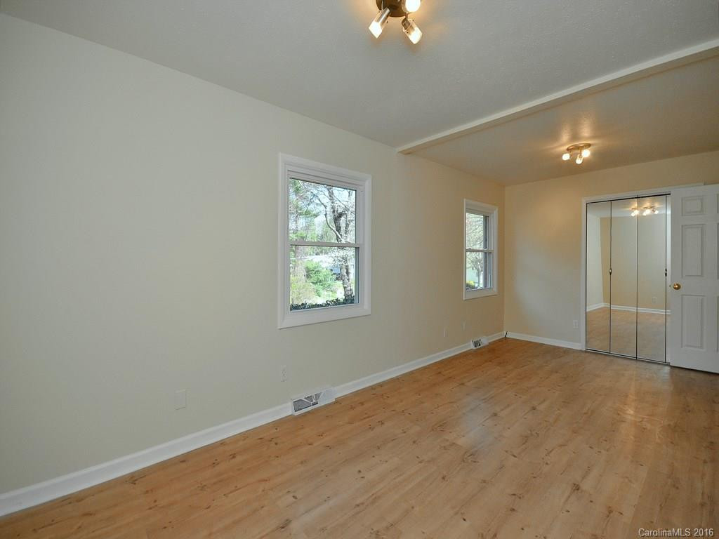 403 Rowland Road - Photo 9