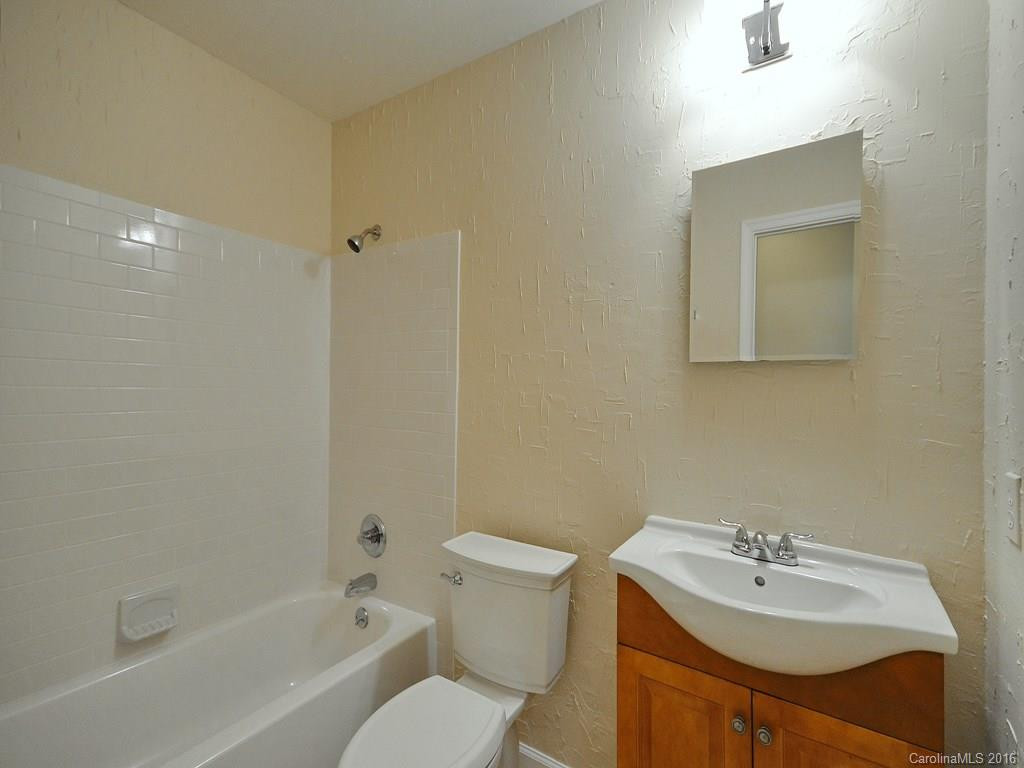 403 Rowland Road - Photo 10