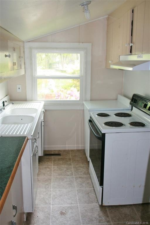 90 Elm Street - Photo 4