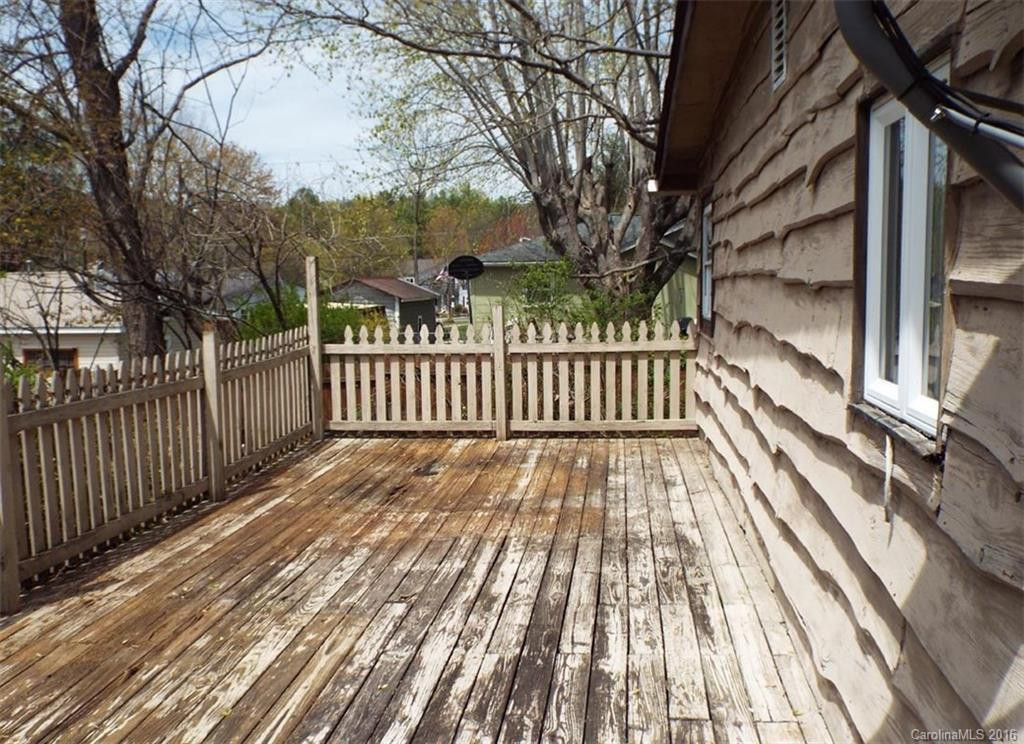 1211 Cherokee Drive - Photo 2