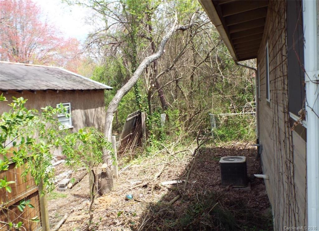 1211 Cherokee Drive - Photo 3