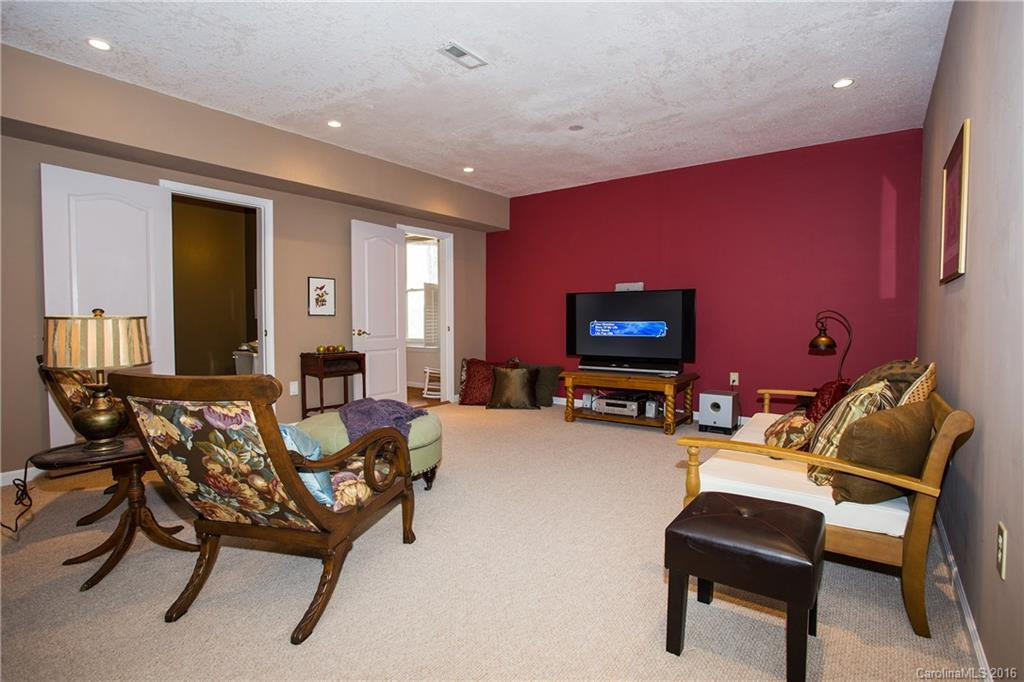 92 Red Oak Drive - Photo 14