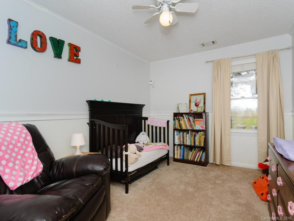 365 Riverview Drive - Photo 19