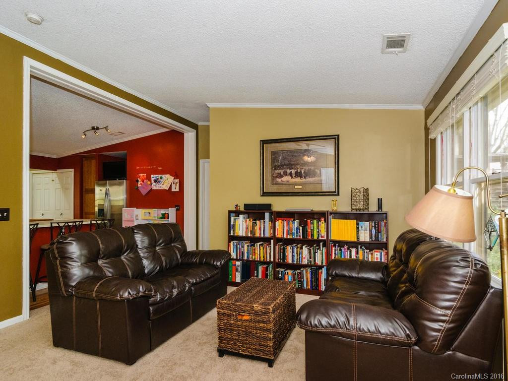 365 Riverview Drive - Photo 6