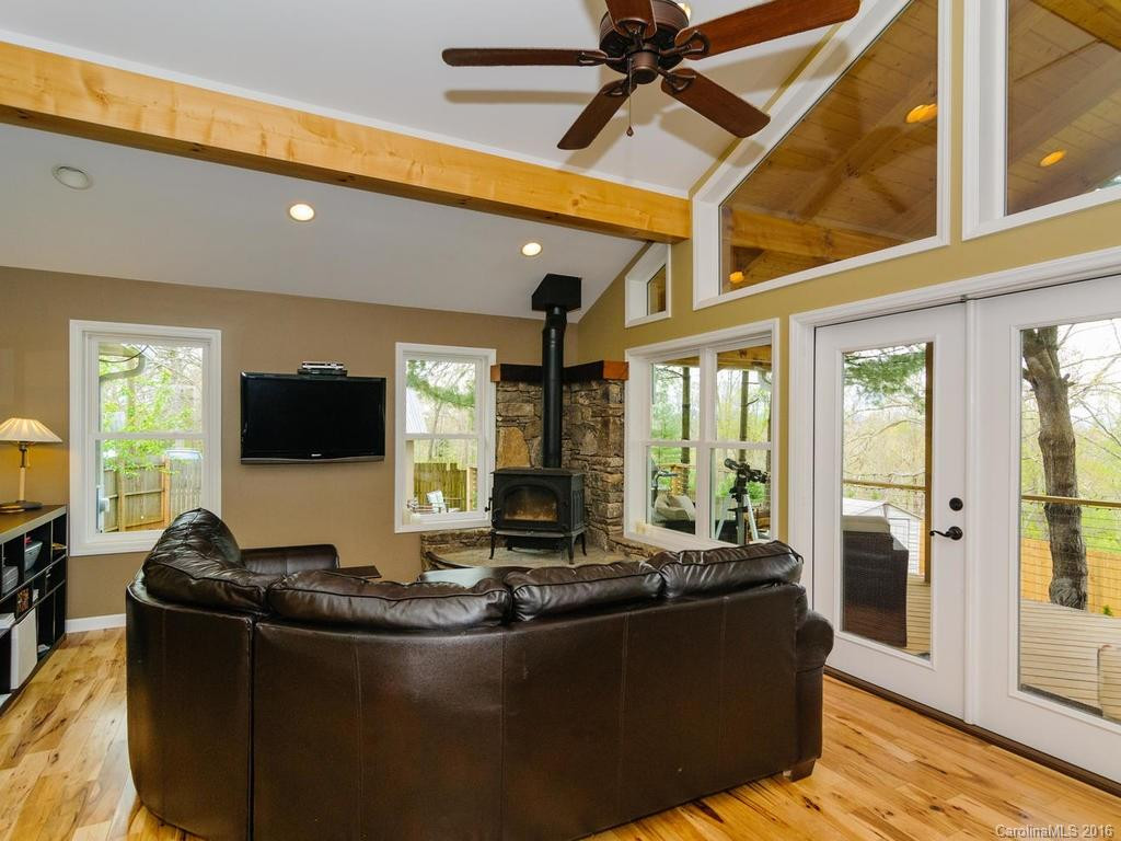 365 Riverview Drive - Photo 8