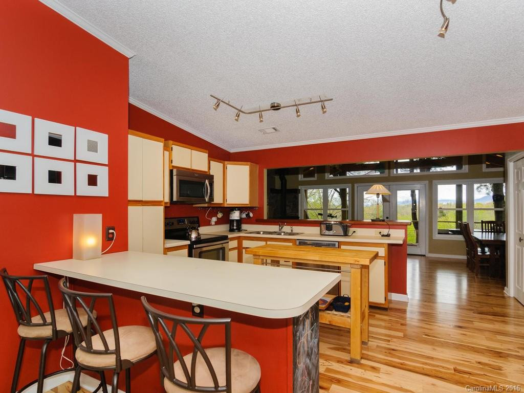365 Riverview Drive - Photo 10