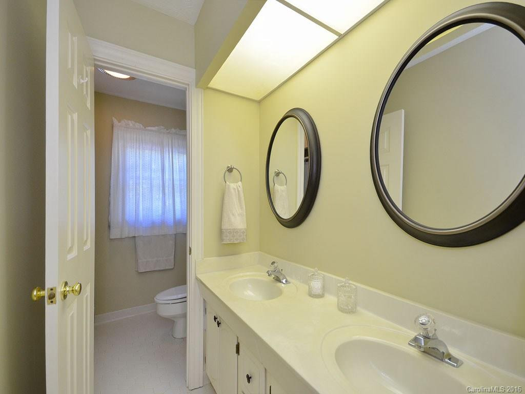 112 Radcliff Court - Photo 18
