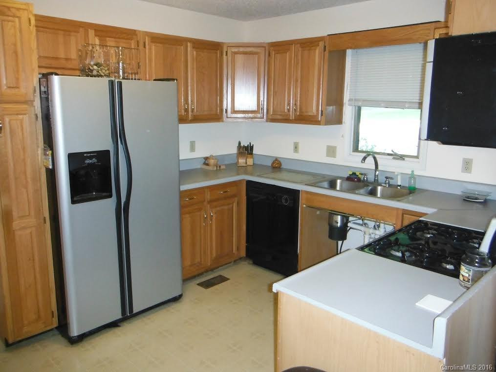 82 Allen Henson Circle - Photo 4