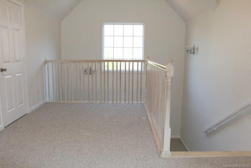 204 Springwood Drive - Photo 16