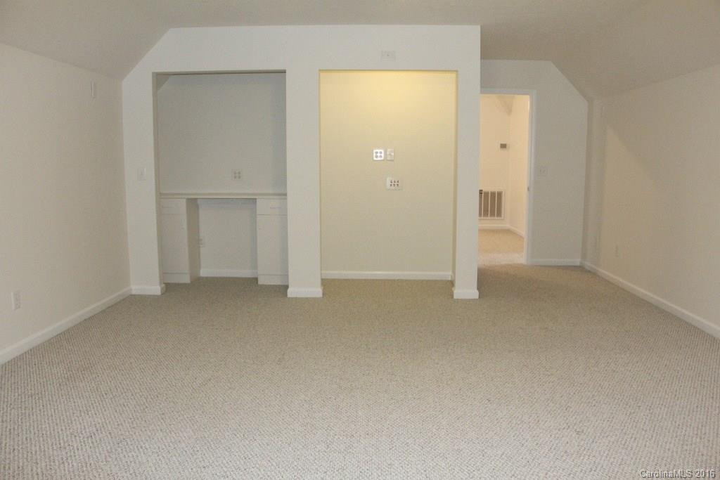 204 Springwood Drive - Photo 18