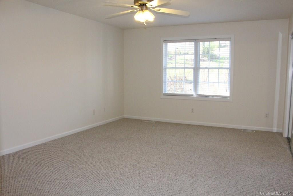 204 Springwood Drive - Photo 10