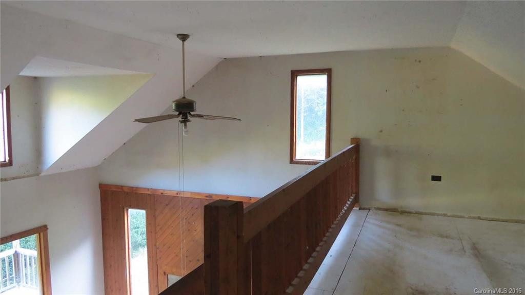405 Freedom Lane - Photo 11