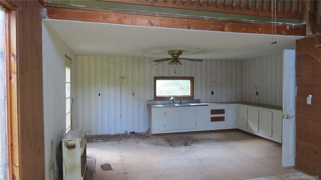 405 Freedom Lane - Photo 14