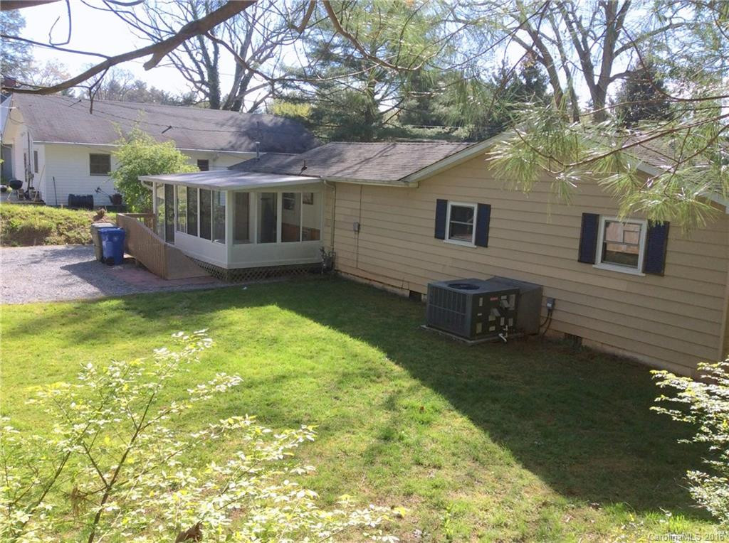 1209 Willow Road - Photo 3