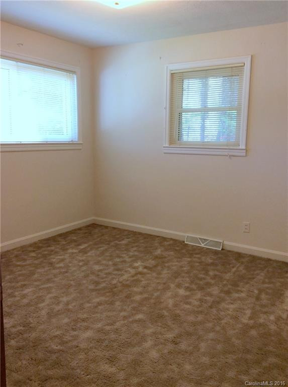 1209 Willow Road - Photo 9