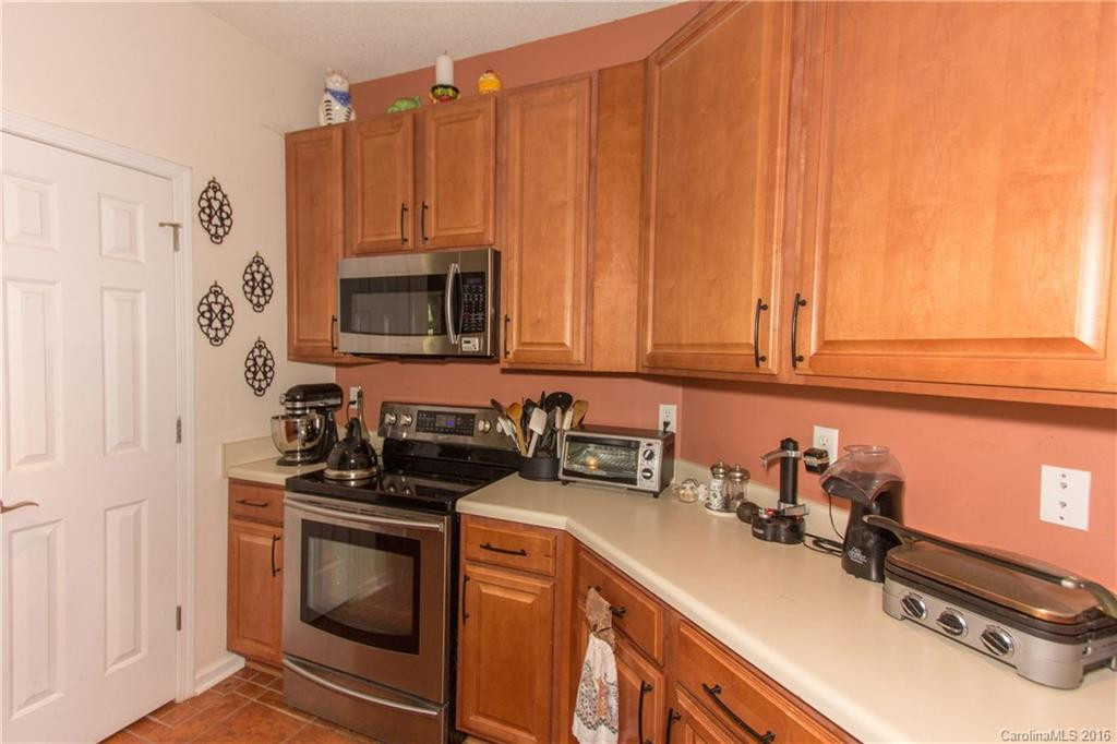 34 Summer Meadow Road - Photo 4