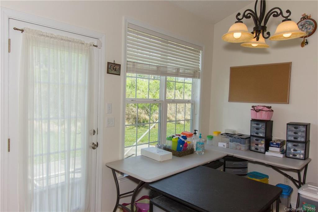34 Summer Meadow Road - Photo 7