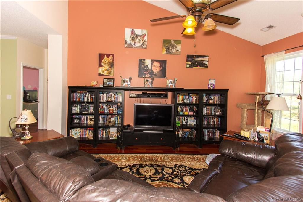 34 Summer Meadow Road - Photo 9