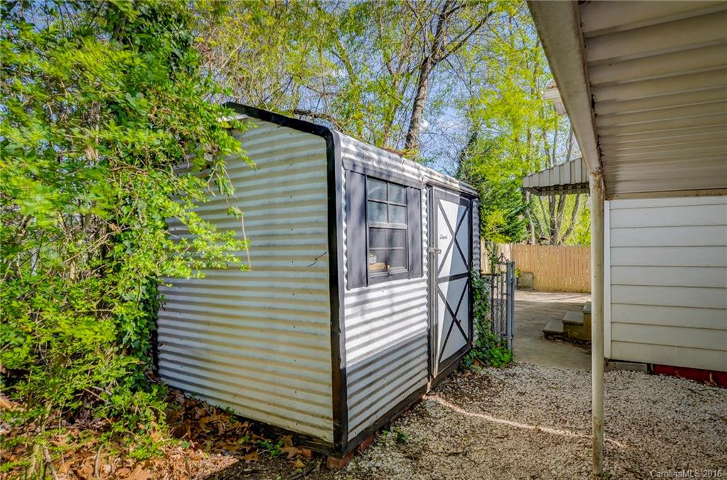 28 Parkman Avenue - Photo 22
