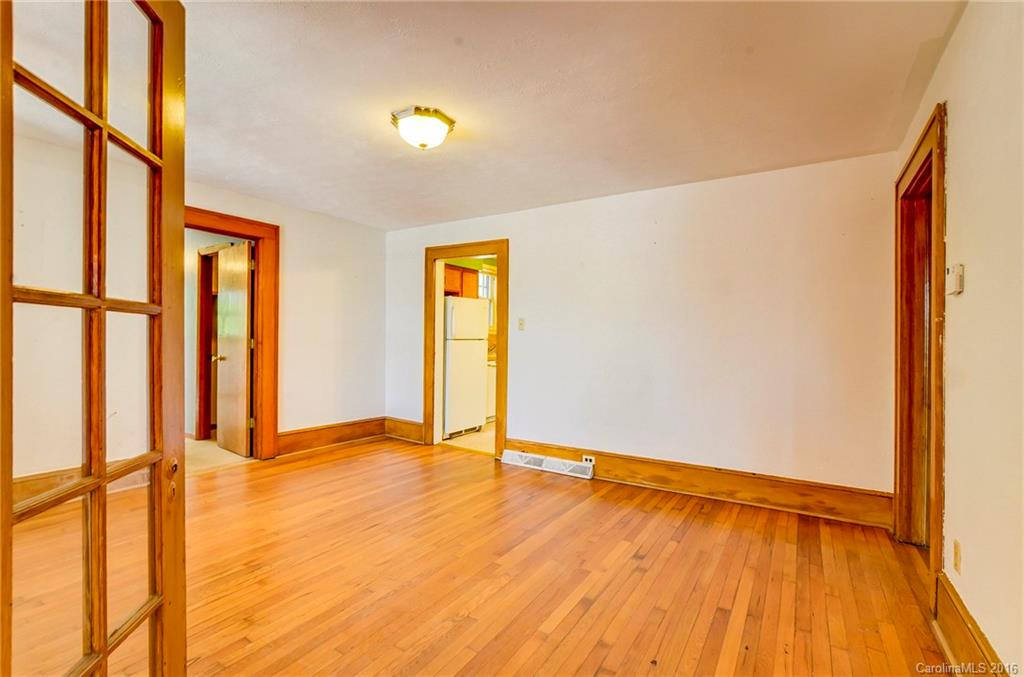 28 Parkman Avenue - Photo 8