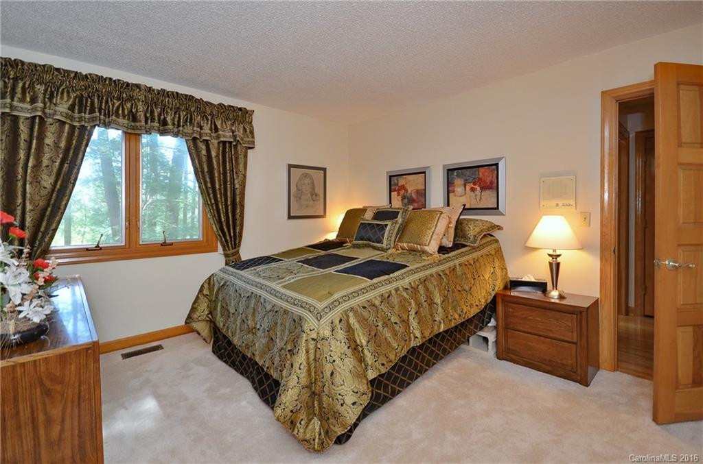 396 Cummings Parkway - Photo 18
