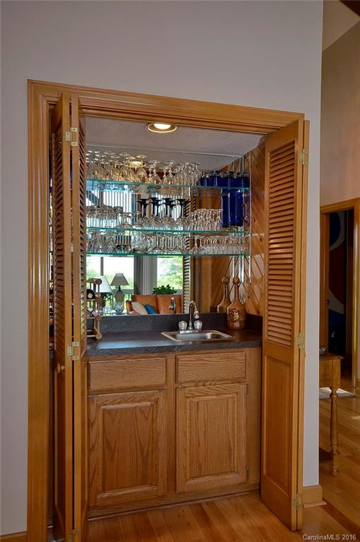396 Cummings Parkway - Photo 9