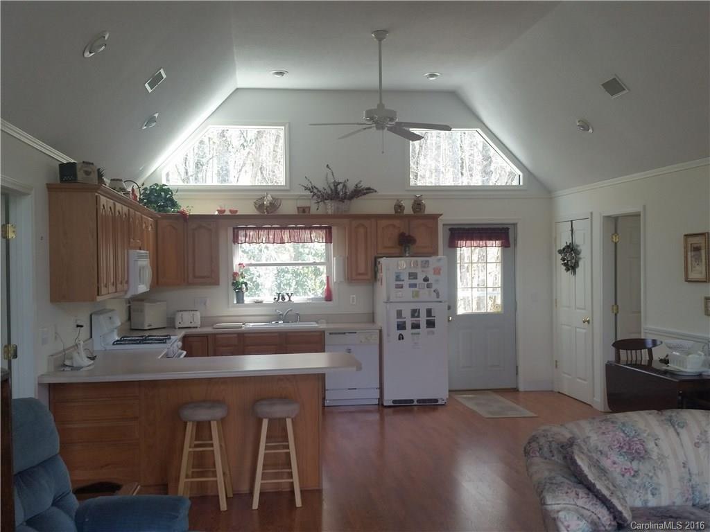 79 Crestmont Drive - Photo 12