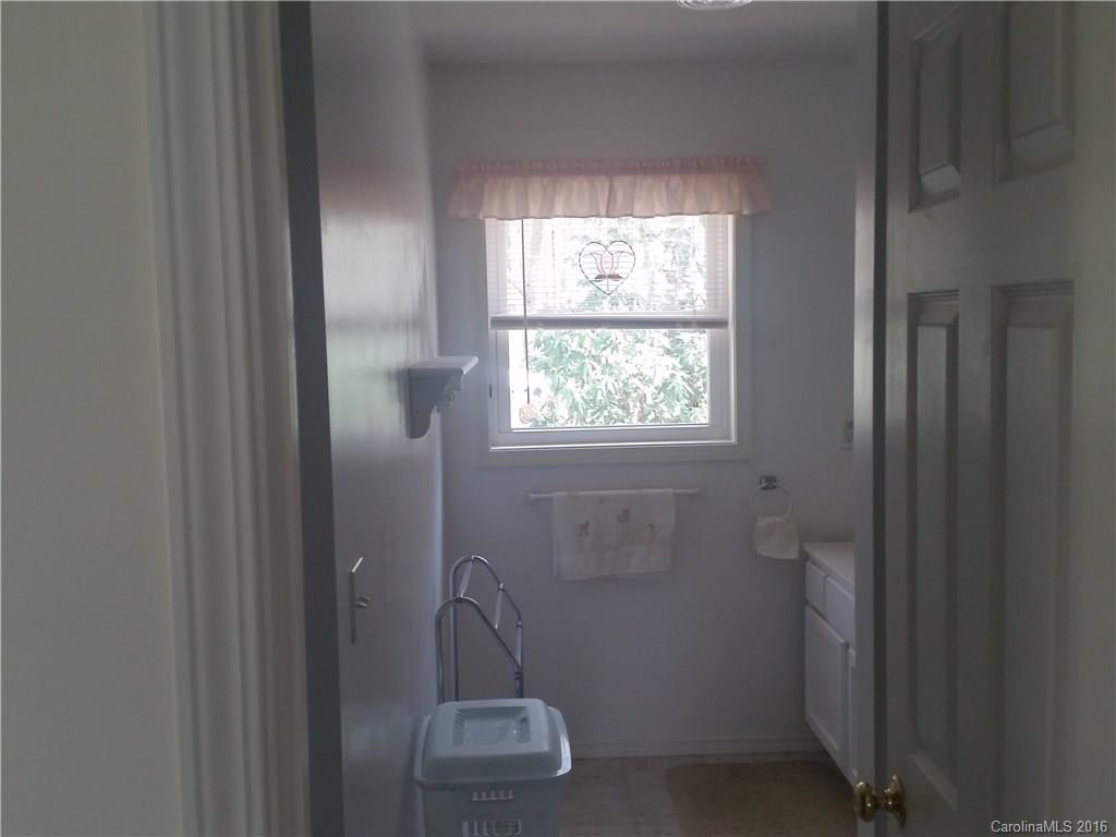 79 Crestmont Drive - Photo 16