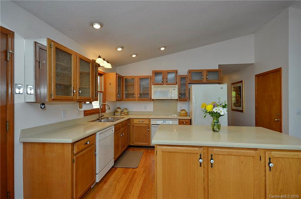 486 Oak Ridge Drive - Photo 11