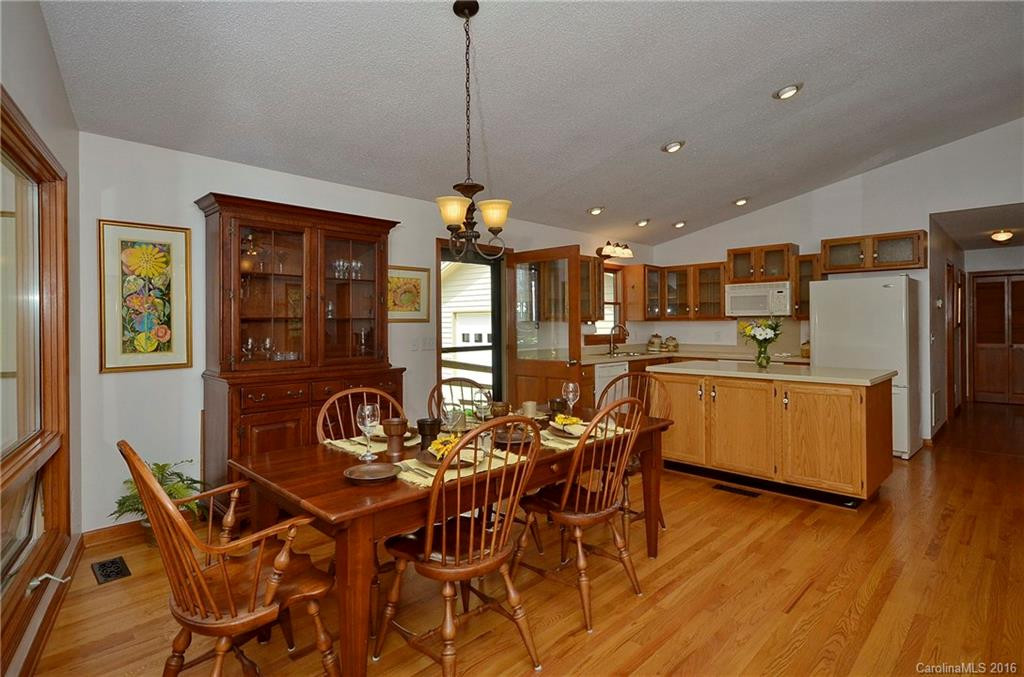 486 Oak Ridge Drive - Photo 12