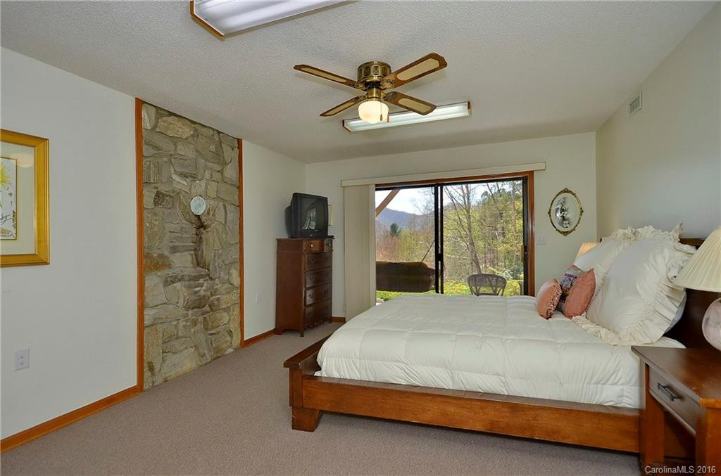 486 Oak Ridge Drive - Photo 17