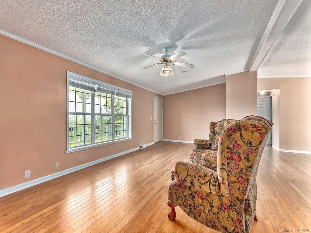 107 Alexander Road - Photo 12