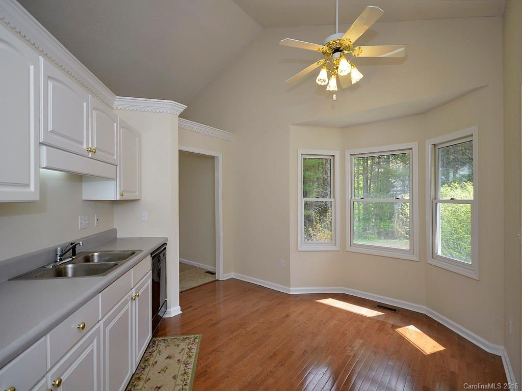 102 Kenwood Drive #3 - Photo 8