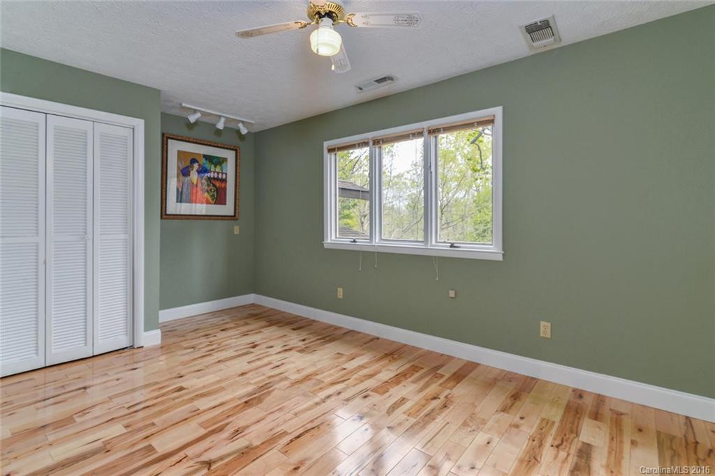 27 Patriots Drive - Photo 14