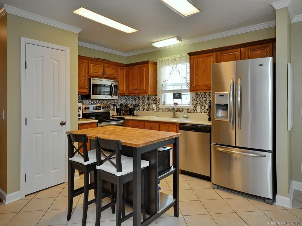 90 Hampton Road - Photo 2