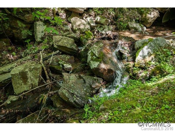 1048 Summit Drive - Photo 7