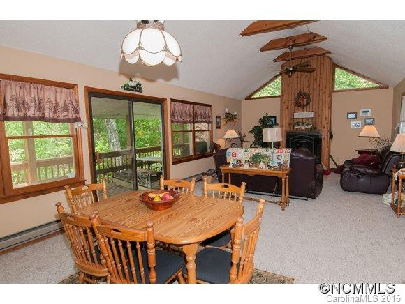 1048 Summit Drive - Photo 8