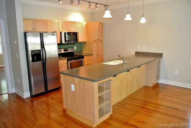 217 Saint Johns Street - Photo 2