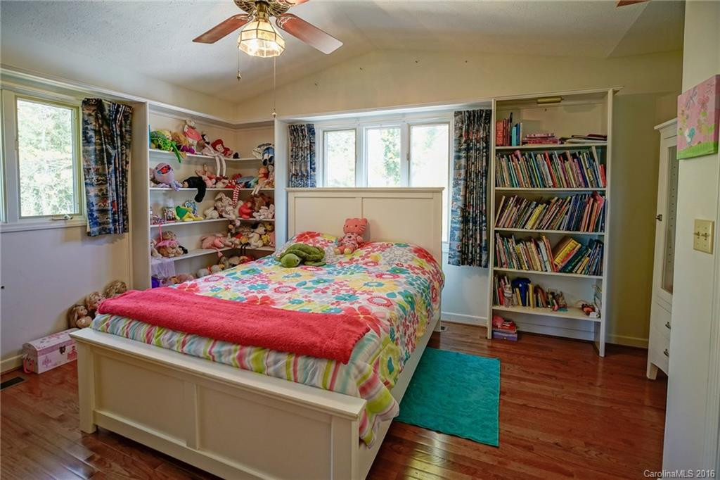 2889 Hogback Mountain Road - Photo 16