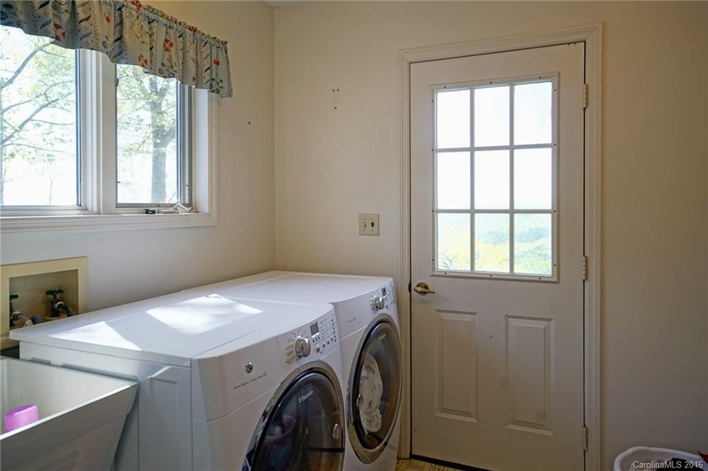 2889 Hogback Mountain Road - Photo 10