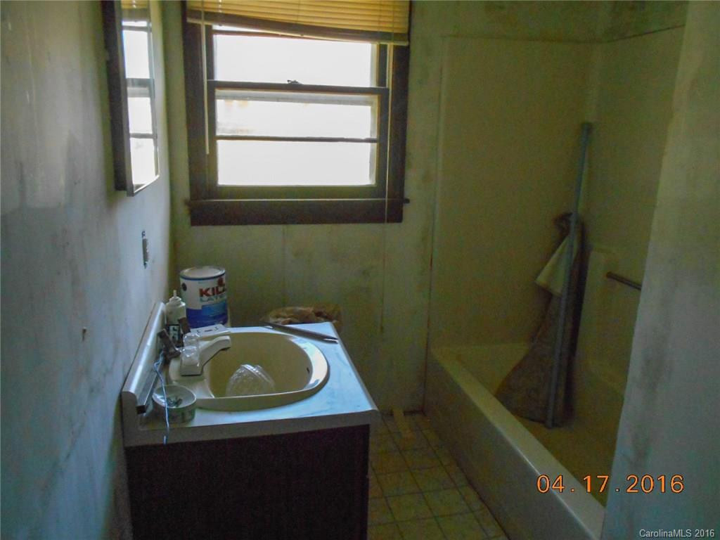 201 Children Street - Photo 11