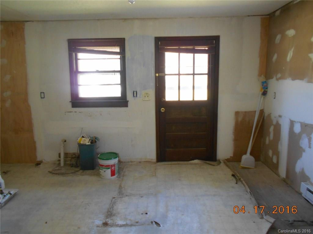 201 Children Street - Photo 8
